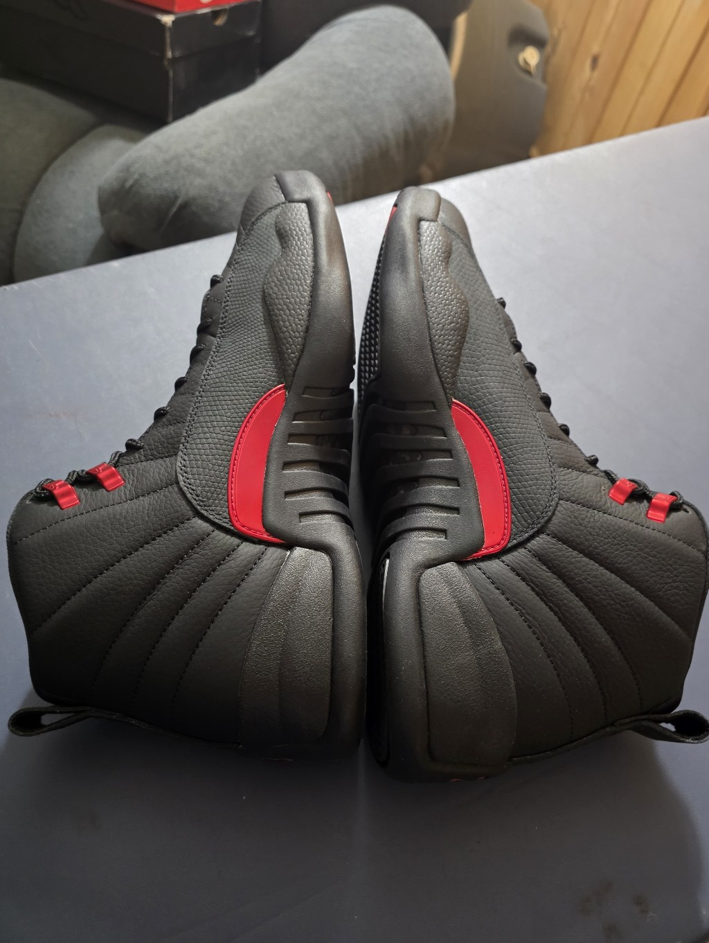Jordan 12 Retro "Bloodlines", Size 10.5m, Men's Black And Red High-Top